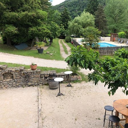 Camping Les Berges Du Doux Colombier-le-Vieux Eksteriør billede