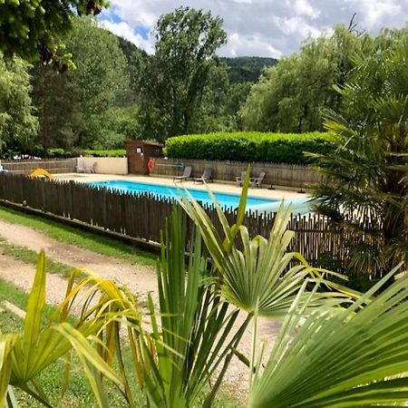 Camping Les Berges Du Doux Colombier-le-Vieux Eksteriør billede