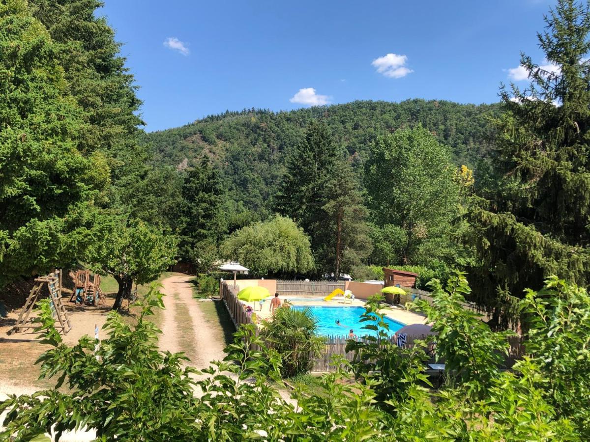 Camping Les Berges Du Doux Colombier-le-Vieux Eksteriør billede